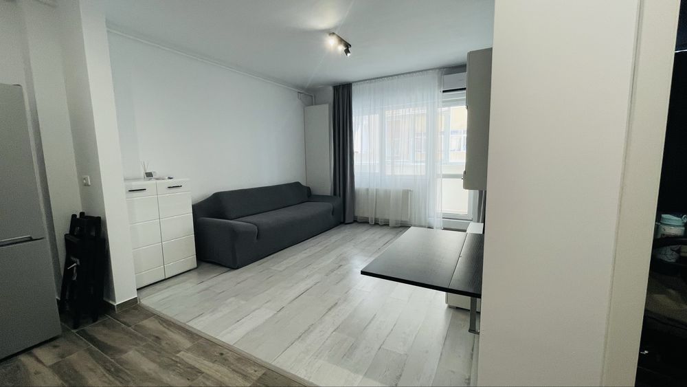 Proprietar- Apartament 2 camere/Studio + loc de parcare | Metrou Apărătorii Patriei | 450 € pe lună