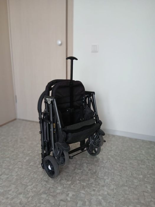 Коляска прогулочная