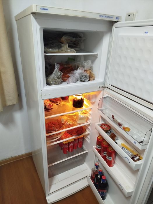 Хладилник с камера