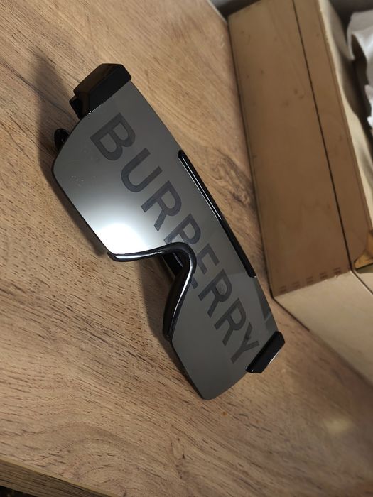 Очки "Burberry" в черной расцветке