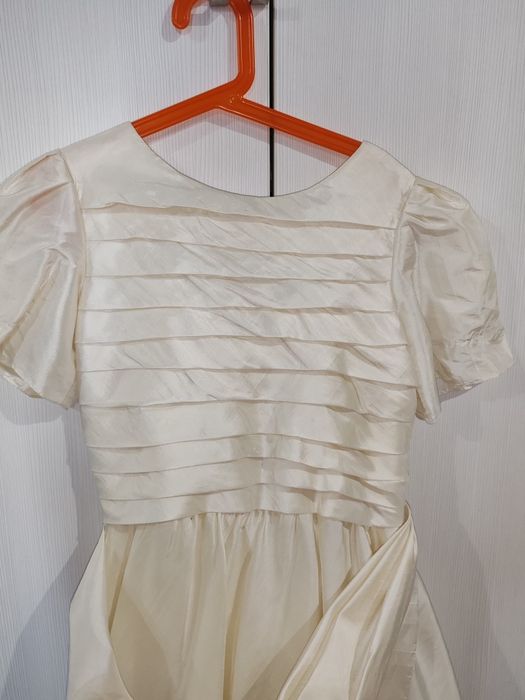 Rochie eleganta fetiță ivoire/crem realizata la comanda