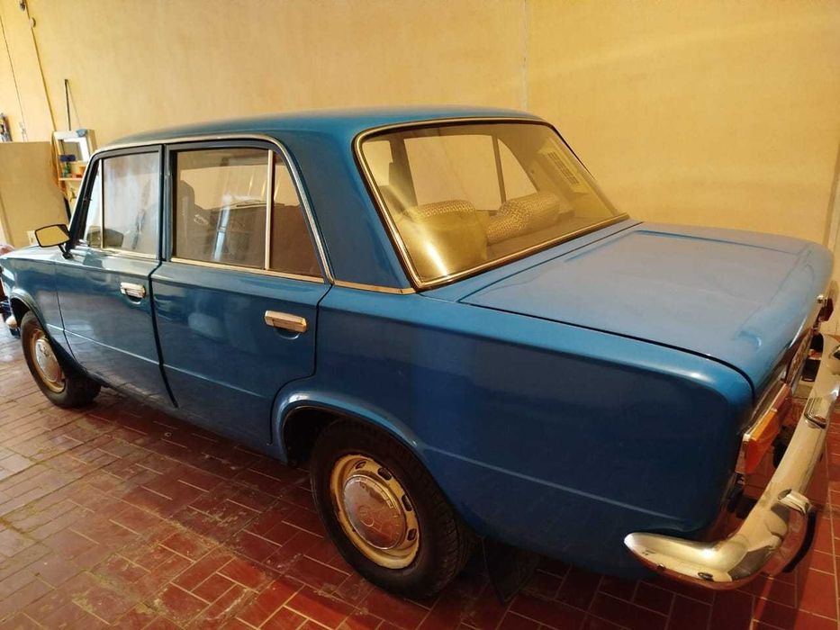 Автомобиль ВАЗ 2101