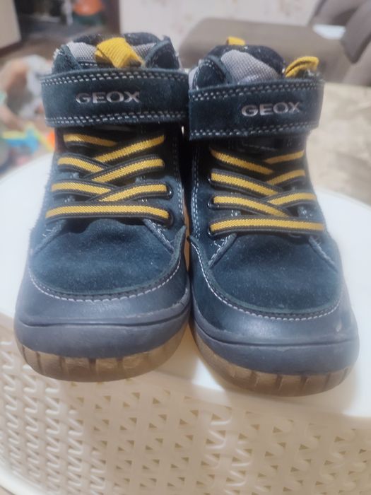 Обувь фирменная на мальчика