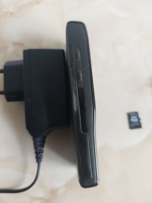 Vând Nokia E50 Black, în stare generală bună + card + încărcător /poze