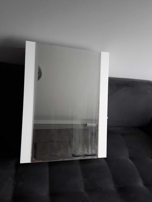 Шкаф  огледало за баня