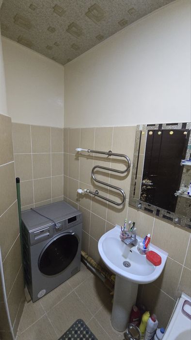 Yangi Hayot tumani 3A 23a-11  3 xonali uy sotiladi