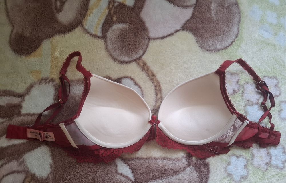 Нов дамски сутиен Hunkemoller