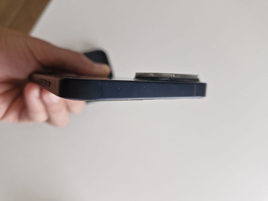 Vand Iphone 14 plus 256 Gb, cu display fisurat + casti