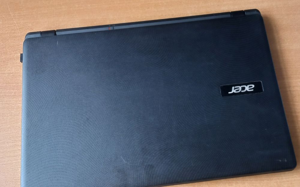 Laptop. Faqat offis uchun ishlatilgan