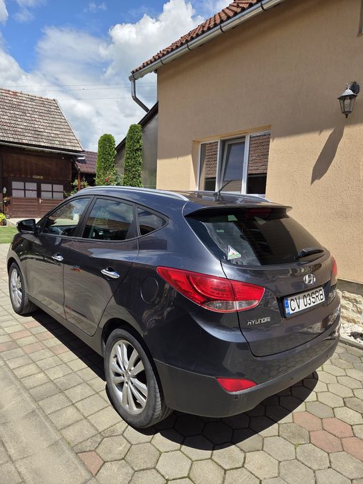 HYUNDAI ix35 2011 — imagine 2