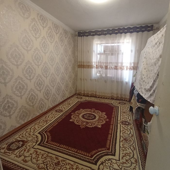 Srochno Qarshi tumanida Ikki xonali uy sotiladi . Bank orqali ikkilamc