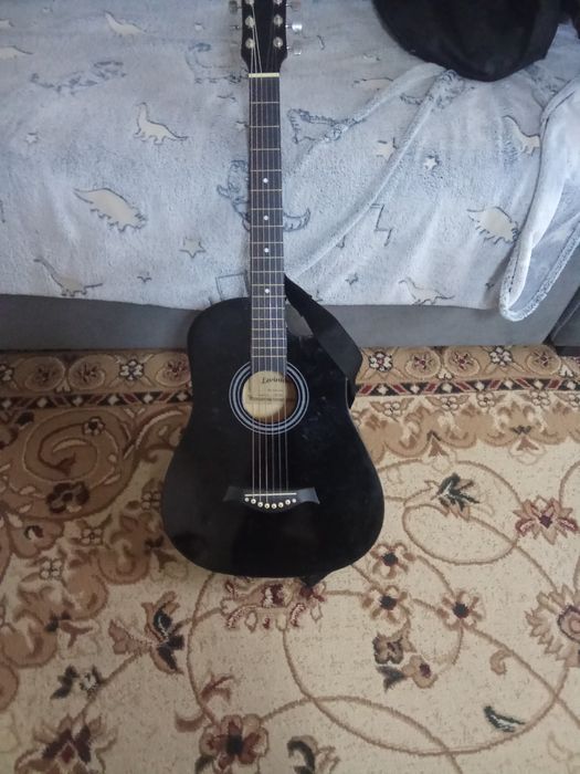 Срочно Продается гитара