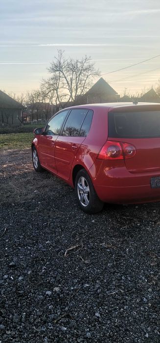 Golf 5 1.6 MPI.  Benzina
