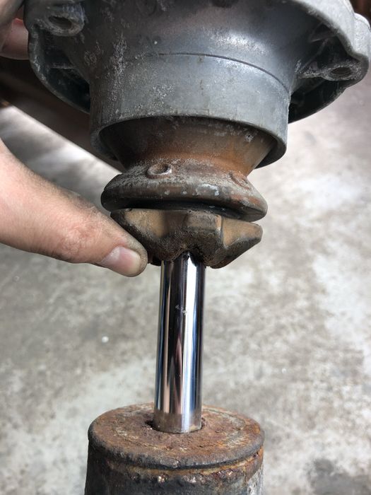 Преден ляв амортисьор EDC Dynamic от Ф10 F10 със забележка