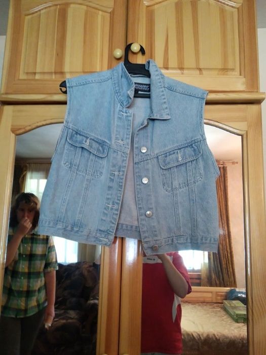 Елегантни дамски елечета