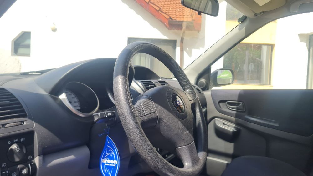 Cutie viteze subaru justy 4 × 4