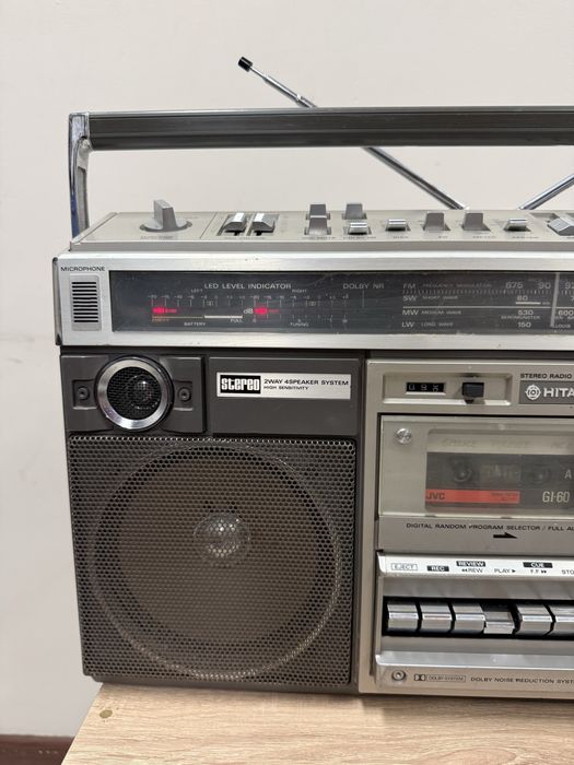 Ретро радиокасетофон HITACHI TRK-8190 E - Boombox - профилактиран