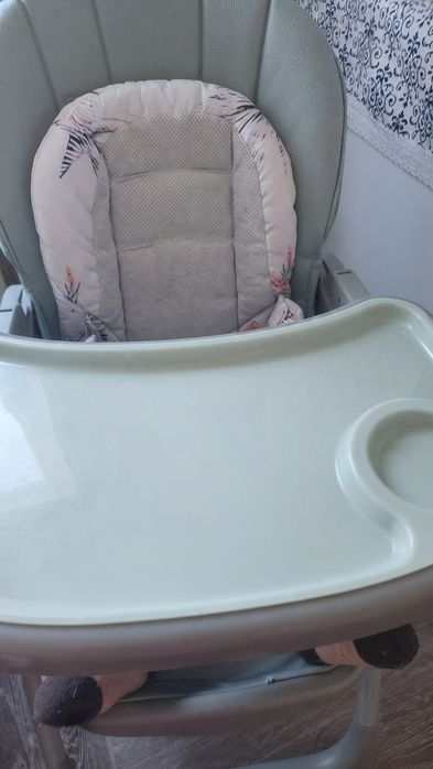 Продам стульчик для кормление