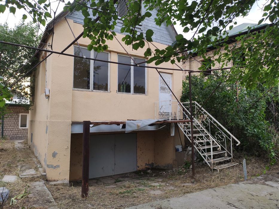 Тузель земельный участок 9.5 соток . От нового Узбекистан парка пару к