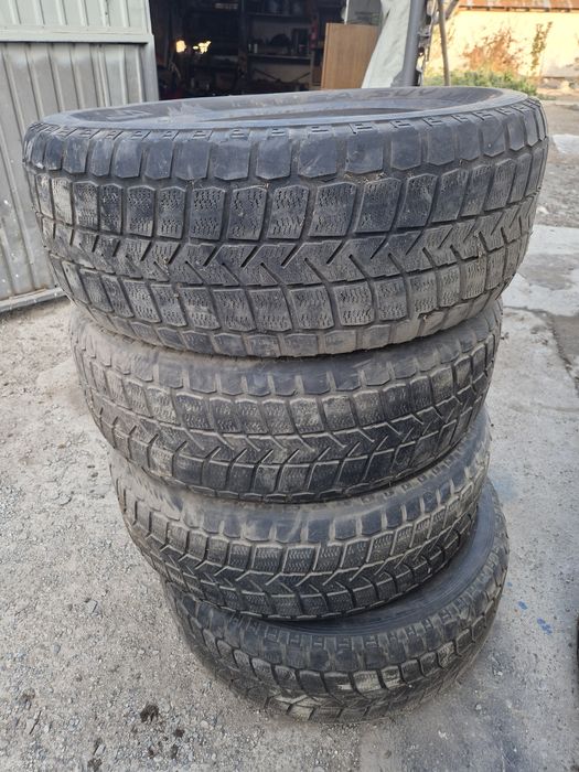 Продам резину в среднем состоянии