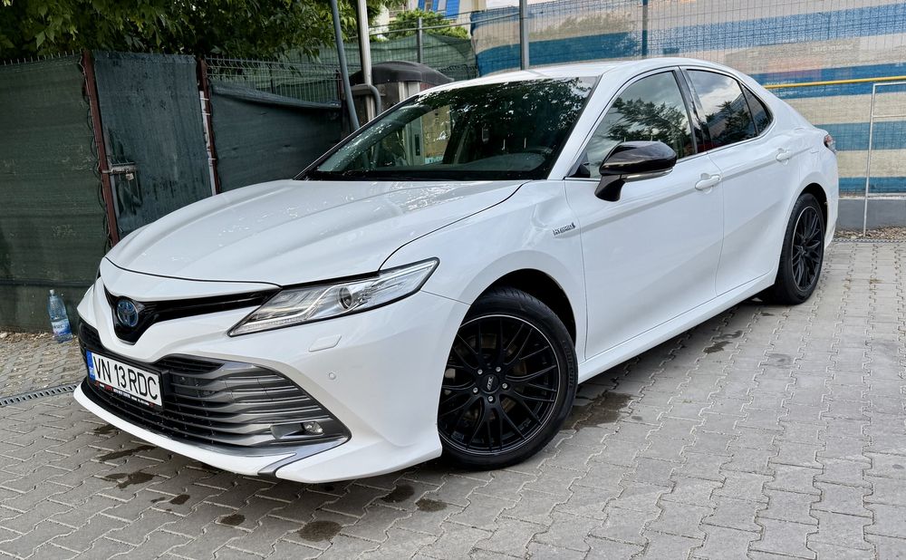 Toyota Camry Hybrid