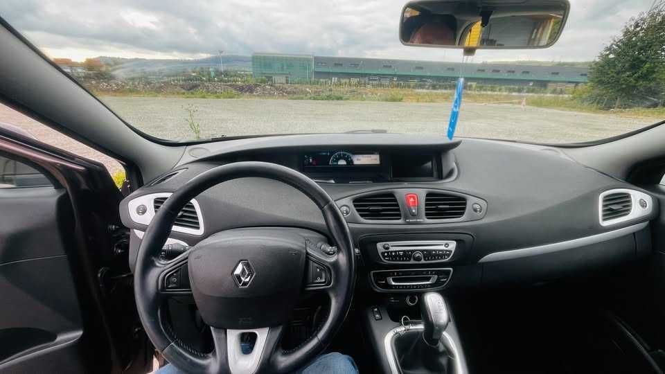 RENAULT Scenic 2011 — imagine 4