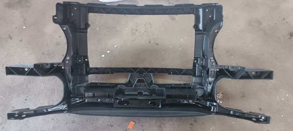 Суппорт радиатора телевизор Caddy