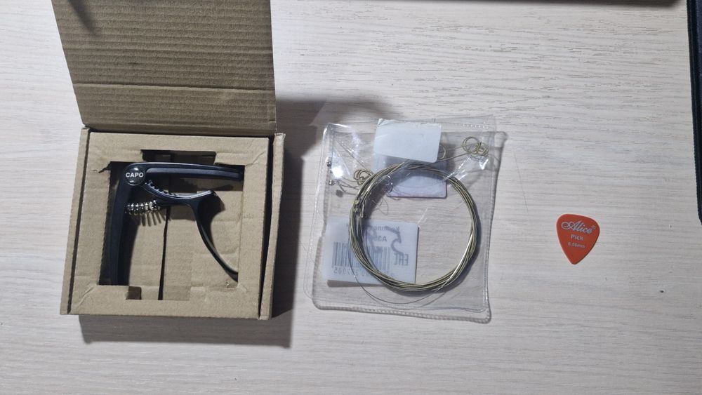 Гитара продам в идеальном состоянии.