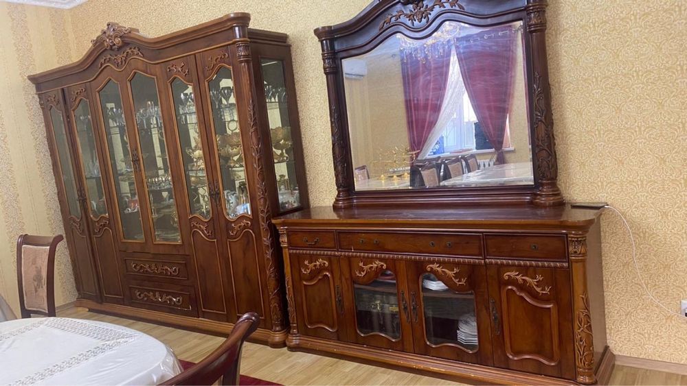 Стенка 2.70 см. Тумба с зеркалом 1.90