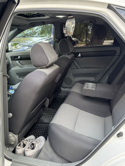 Lasetti 1,8 avtomat 90.000km yurgan halol
