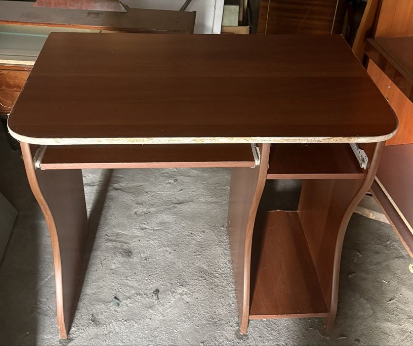 Стол компьютерный