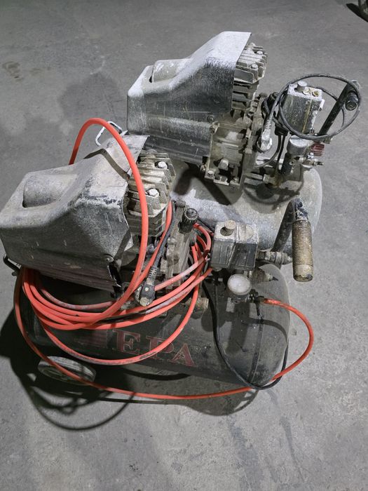 Компрессор 50л сотилади