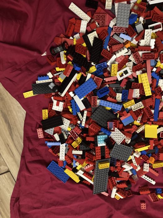 3,3 килограма lego части/тухлички