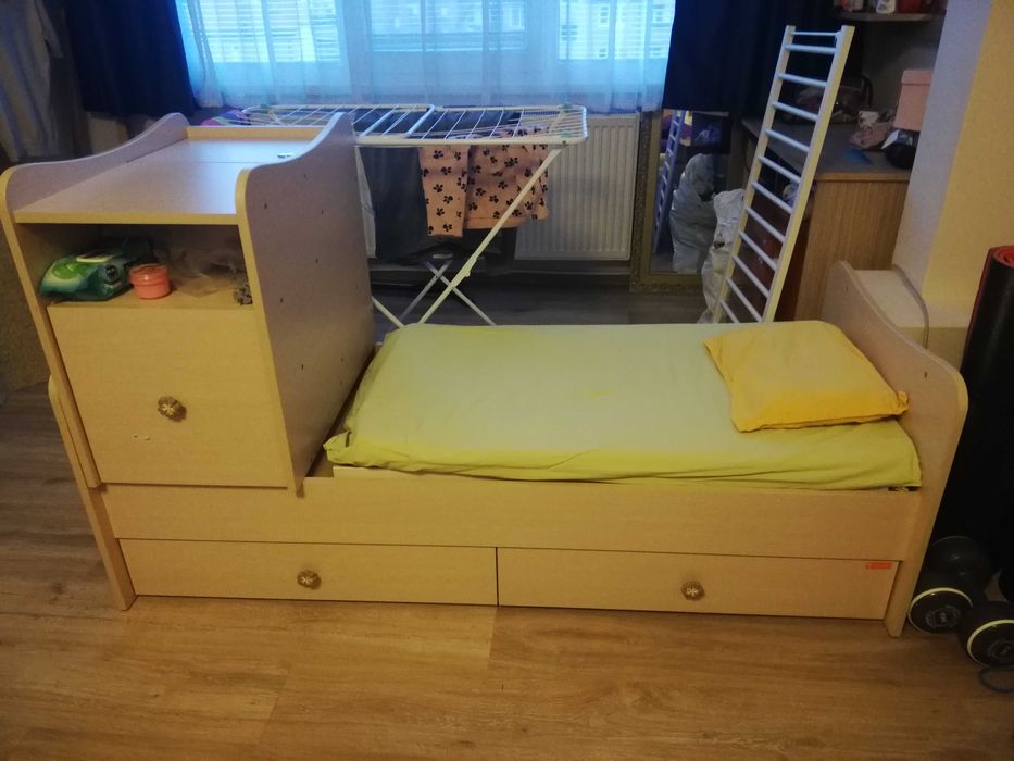 Комбинирано бебешко легло