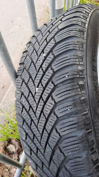 15" 5X114.3mm Джанти със Зимни гуми 195 65 15 Континентал/ 15" 5Х114.3
