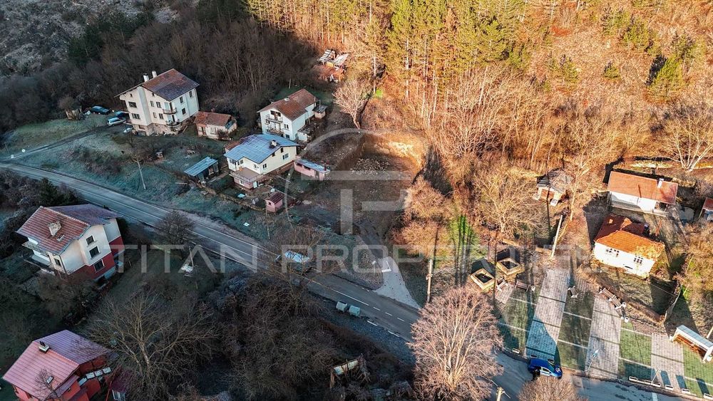 Парцел за продажба в с. Калотина