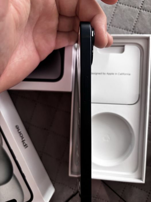 Vand iphone 14 ca si nou