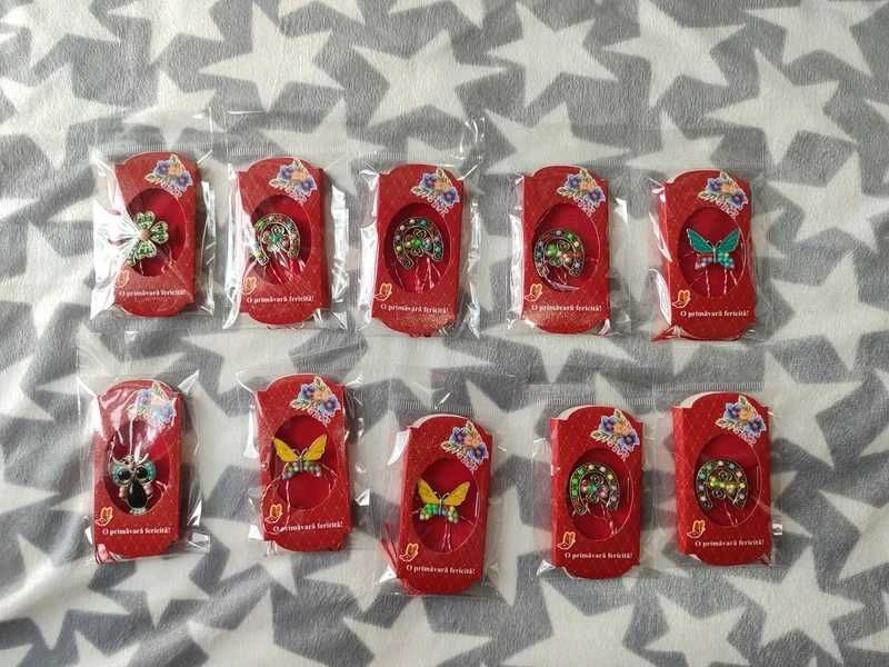 Lot martisoare brose+brelocuri