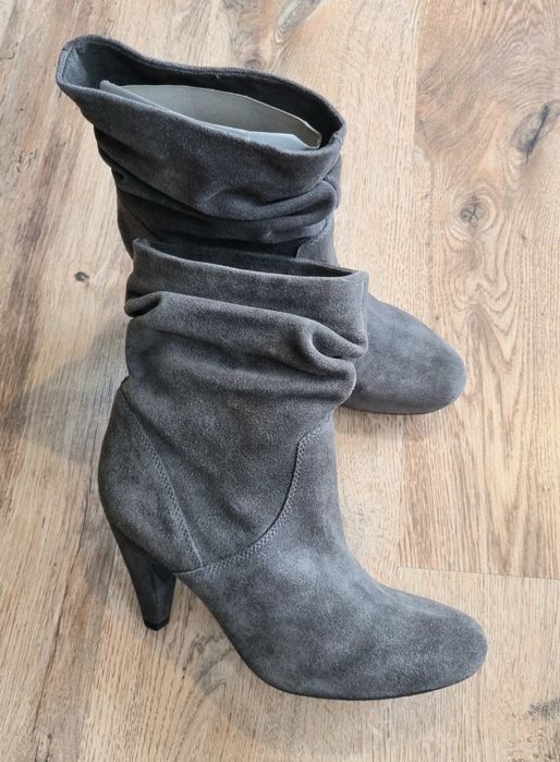 Superbe botine made în Italy noi piele întoarsă 39