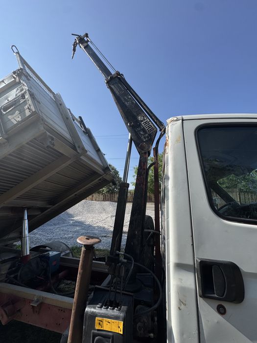 IVECO Под наем кран самосвал