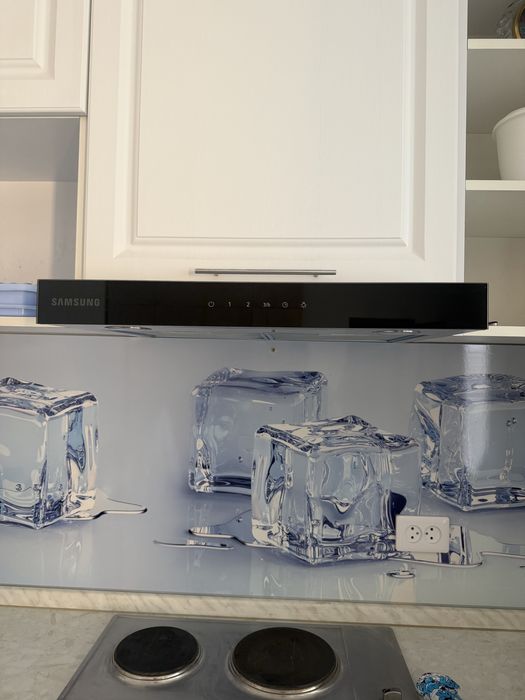 Вытяжка сенсорная