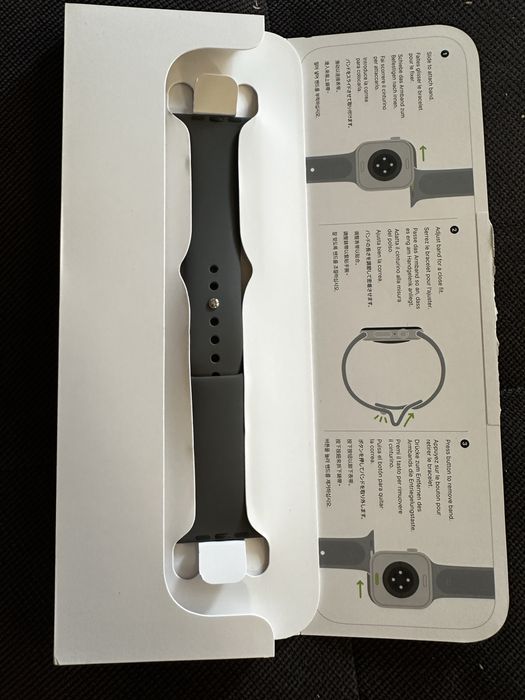 Продавам оригинална каишка за Apple Watch 46mm M/L