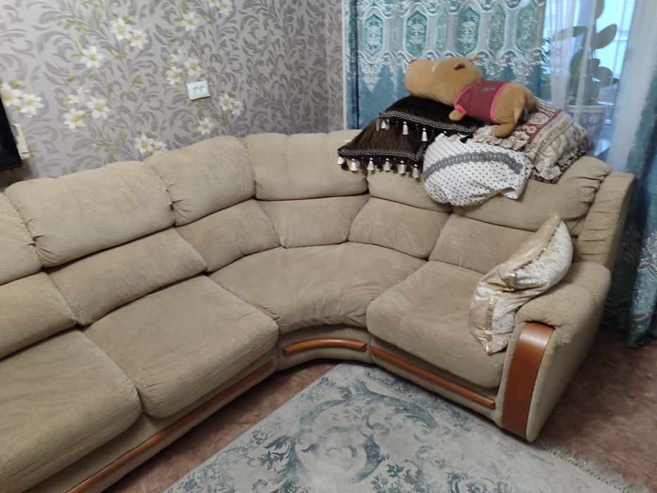 Продам диван угловой