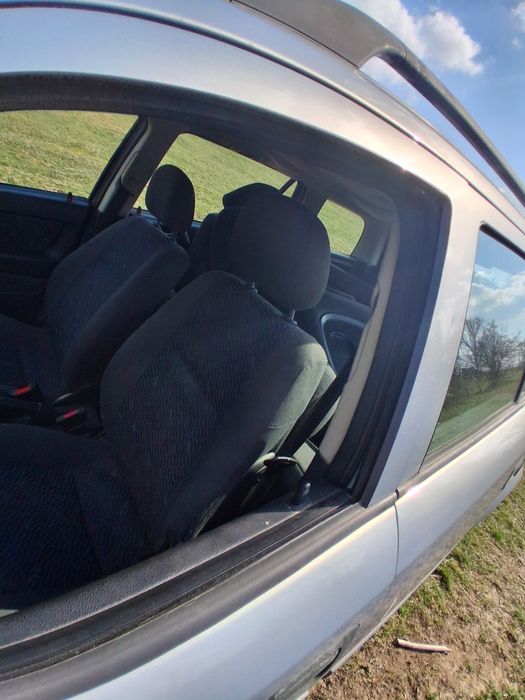 Vand opel astra g cu portbagajul mai mare ca frigiderul lui bunicata