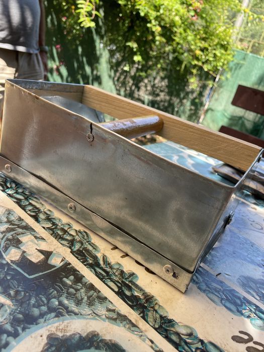 Pieptene afine  din sirma si tabla zincata