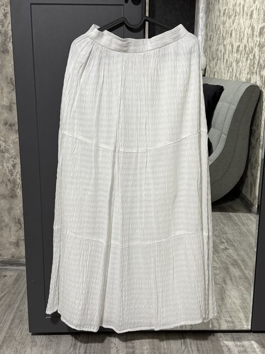 белая длинная юбка