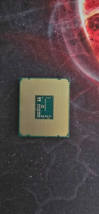 Процесор Intel Core i7-5930k