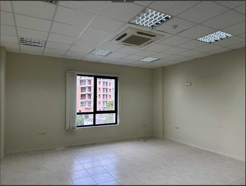 Дава се под наем Офис в Варна, Младост 1 - 50 кв.м за 400 € - Снимка #1