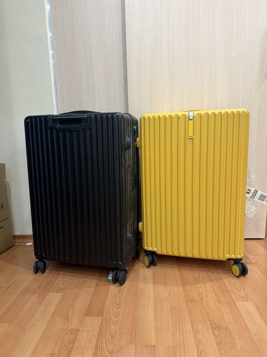 Продаю большие чемоданы