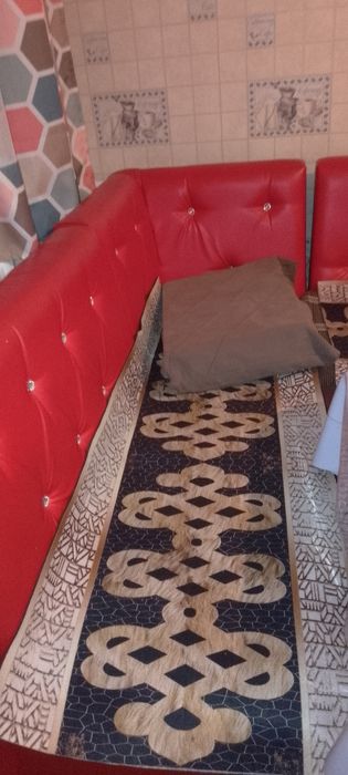 Стол 4 орындығы мен және стенка уголок